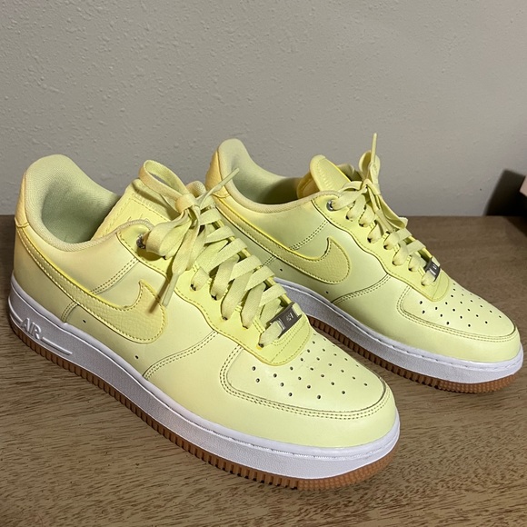 Nike Airforce 1 - Picture 3 of 4